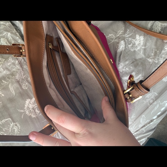 Michael Kors Fuschia Handbag - Picture 4 of 5